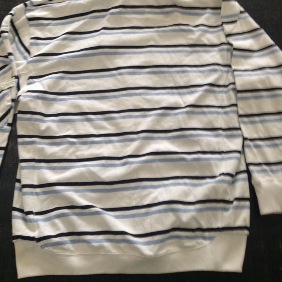 Akademiks Hoodie - Picture 9 of 11